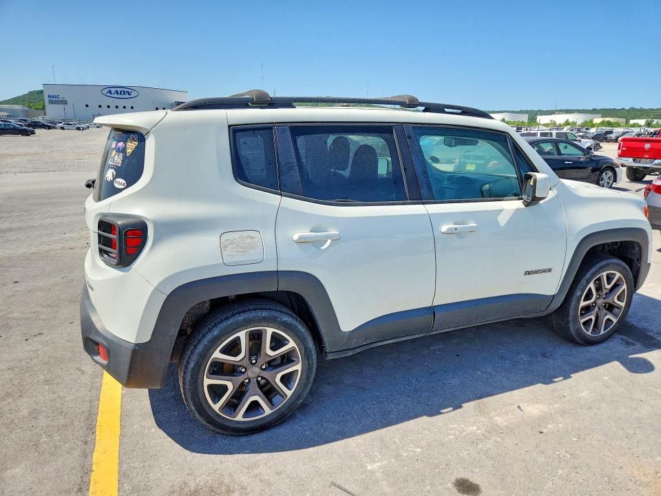 2018 Jeep Renegade VIN ZACCJBBB0JPG82555 COPART salvage auction — MINOR DENT/SCRATCHES, OK - CERTIFICATE OF TITLE, sold $4,000 on 2026-08-05 (photo 3)