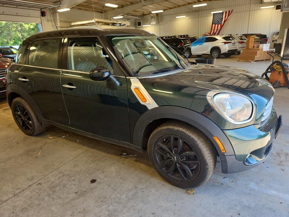 2012 Mini Cooper VIN WMWZB3C57CWM03935 COPART salvage auction — HAIL, MN - CERT OF TITLE-PRIOR SALVAGE, sold $700 on 2026-07-28 (photo 4)