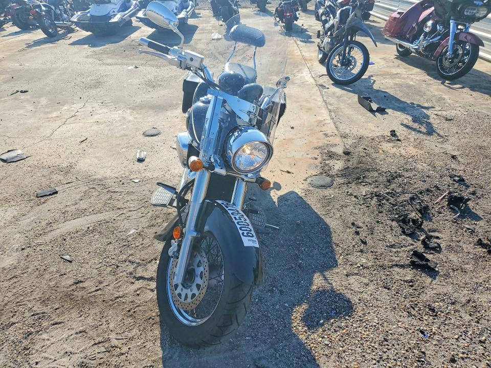 2019 Suzuki Vl 800 volusia VIN JS1VS55A7K7100647 COPART salvage auction — MINOR DENT/SCRATCHES, Al - Cert Of Title-Salvage Title, sold $1,250 on 2026-07-30 (photo 2)