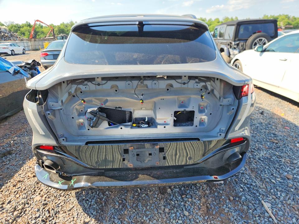 2021 Aston martin Dbx VIN SCFVUJAW6MTV03346 COPART salvage auction — REAR END, NJ - CERT OF TITLE-SALVAGE (P), sold $26,000 on 2026-07-31 (photo 6)