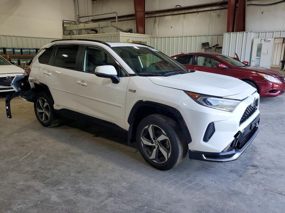 2021 Toyota Rav 4 VIN JTMAB3FV5MD049843 COPART salvage auction — REAR END, Ny - Mv-907A Salvage Certificate, sold $10,200 on 2026-07-20 (photo 4)
