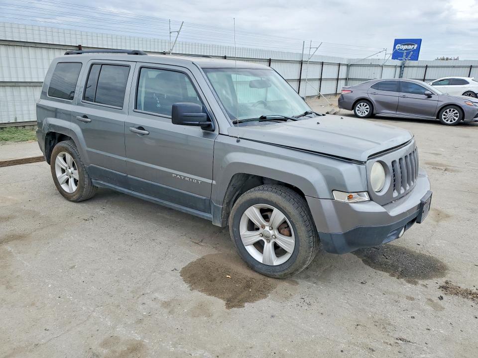2013 Jeep Liberty (patriot) VIN 1C4NJPFA6DD174665 COPART salvage auction — MINOR DENT/SCRATCHES, Sd - Certificate Of Title, sold $425 on 2026-07-17 (photo 4)