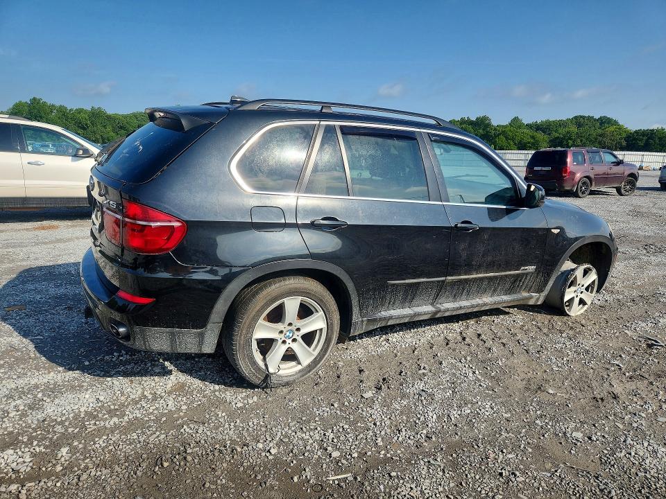 2013 BMW VIN 5UXZW0C55D0B96215 COPART salvage auction — FRONT END, NC - DEALER ONLY CLEAN TITLE, sold $250 on 2026-07-29 (photo 3)