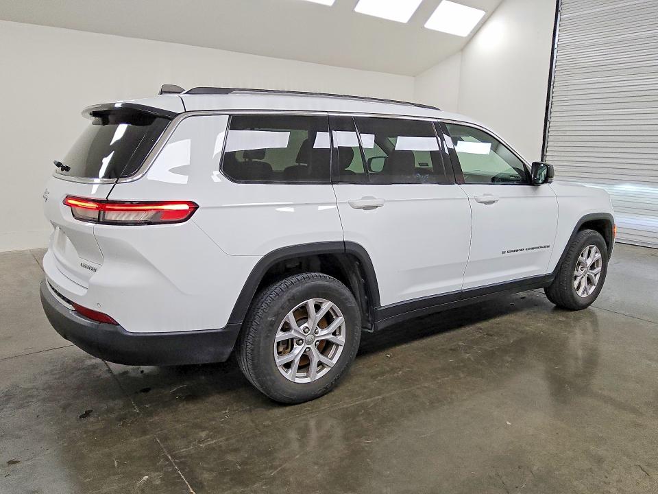 2022 Jeep Grand cherokee l VIN 1C4RJJBG5N8630609 COPART salvage auction — MINOR DENT/SCRATCHES, TX - CERTIFICATE OF TITLE, sold $15,700 on 2026-08-11 (photo 3)