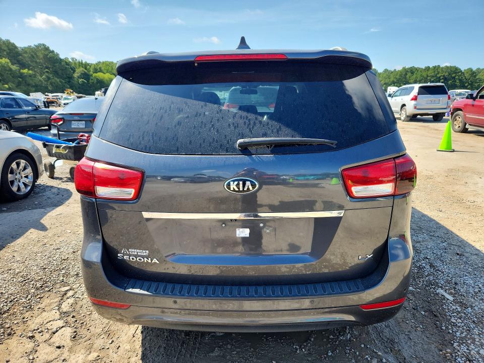 2017 Kia SEDONA VIN KNDMB5C12H6246330 COPART salvage auction — NORMAL WEAR, AL - CERTIFICATE OF TITLE, sold $900 on 2026-07-24 (photo 6)