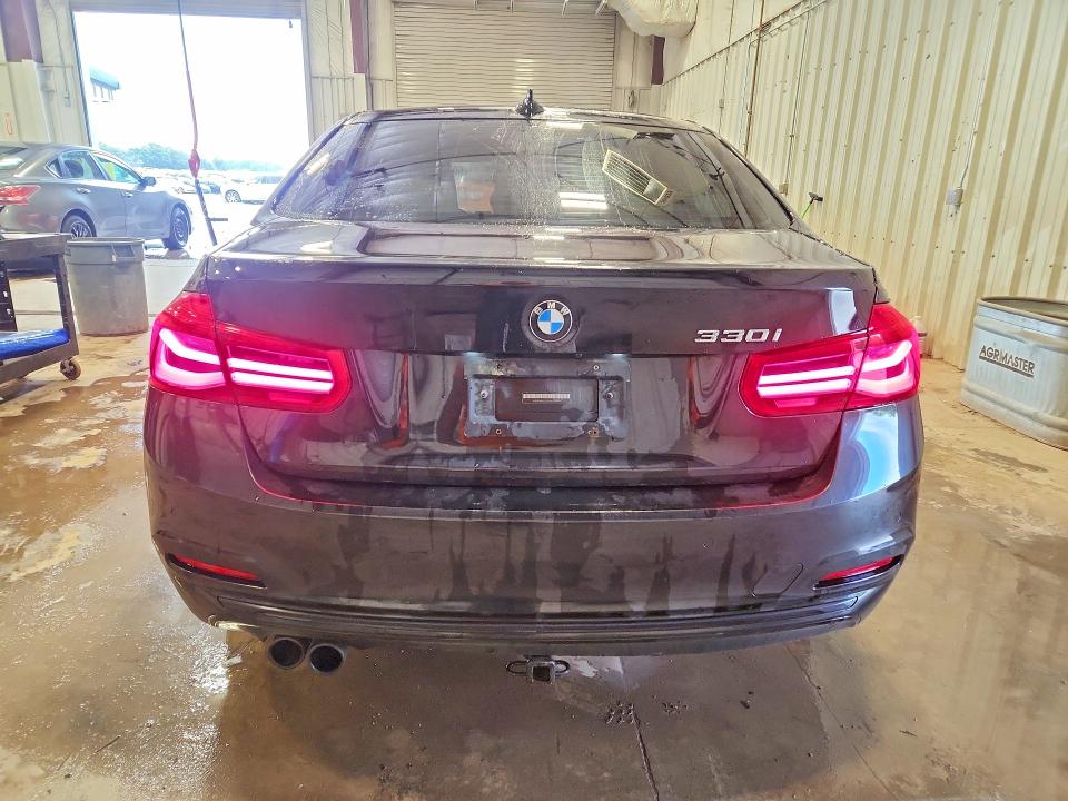 2017 BMW 3er VIN WBA8B9G52HNU09079 COPART salvage auction — FRONT END, Wi - Junked Vehicle Bill Of Sale, sold $4,500 on 2026-08-13 (photo 6)