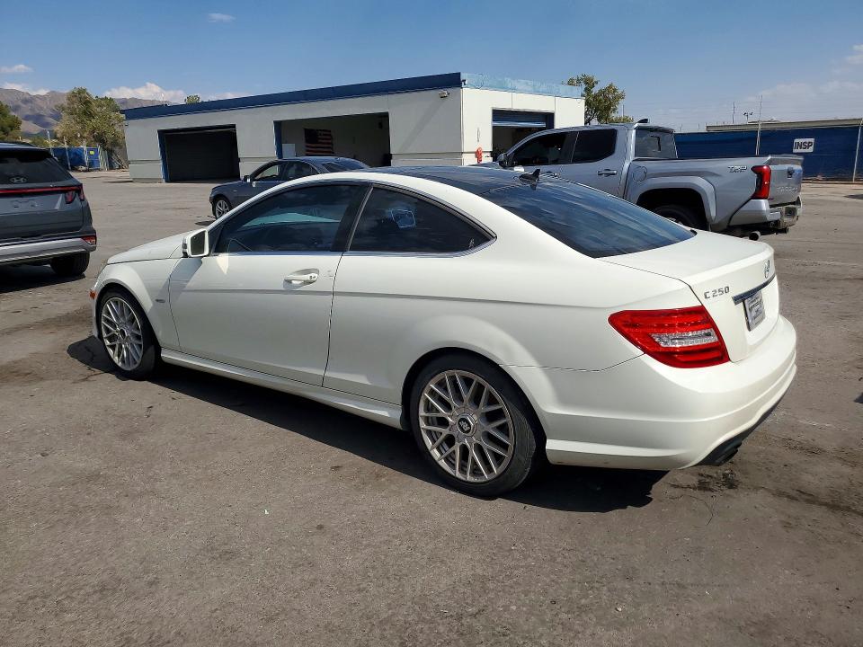 2012 Mercedes-benz C-klasse VIN WDDGJ4HB9CF801106 COPART salvage auction — FRONT END, Tx - Salvage Vehicle Title, sold $775 on 2026-07-31 (photo 2)