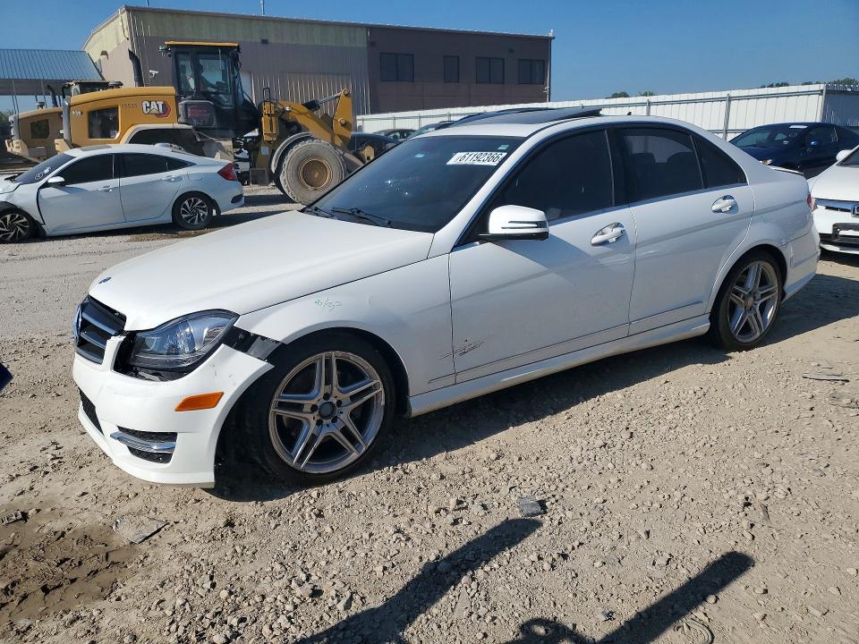 2014 Mercedes-benz C-klasse VIN WDDGF8AB4EG233038 COPART salvage auction — REAR END, Ks - Cert Of Title-Salvage, sold $1,500 on 2026-08-04 (photo 1)