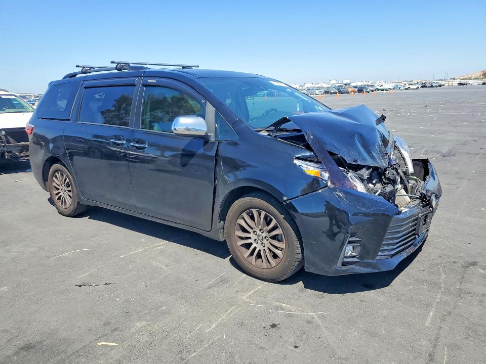 2019 Toyota Sienna VIN 5TDYZ3DC8KS012203 COPART salvage auction — FRONT END, Ca - Dis/Dlr/Exp Clean W/Salv Hist, sold $4,600 on 2026-07-27 (photo 4)