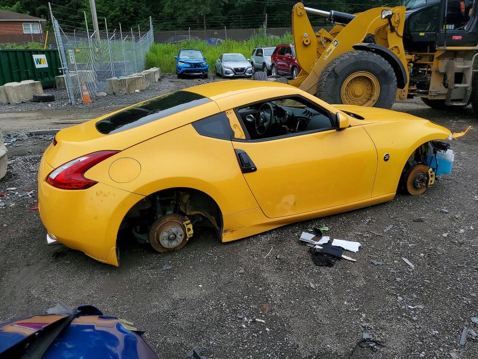 2017 Nissan VIN JN1AZ4EH3HM951882 COPART salvage auction — VANDALISM, Md - Cert Of Salvage > 75% Damage, sold $1,350 on 2026-07-28 (photo 3)