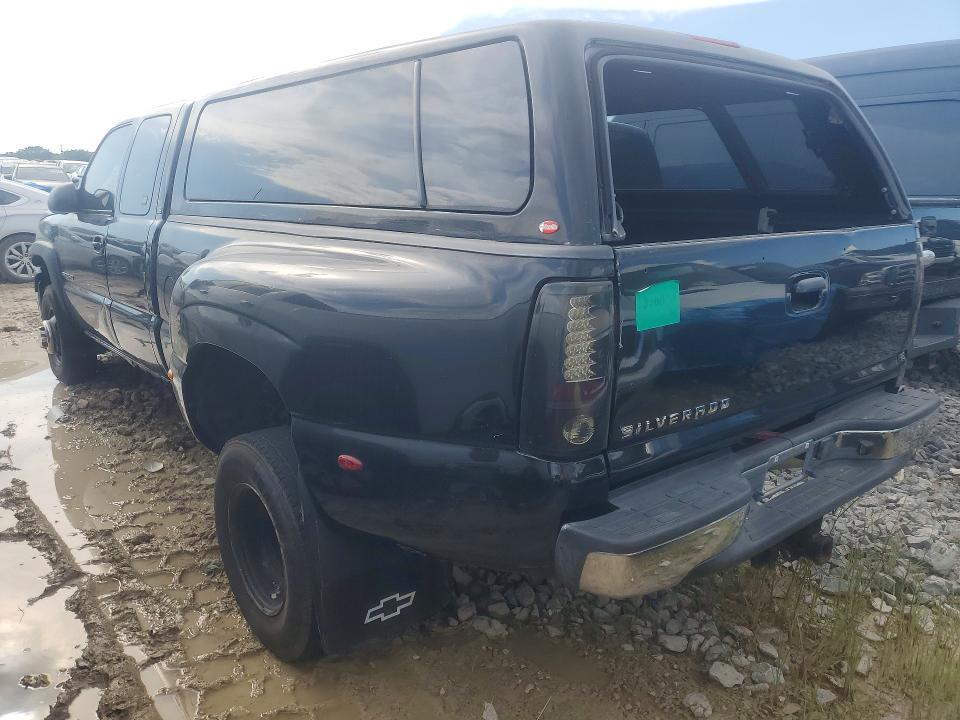 2005 Chevrolet Silverado 3500 VIN 1GCJC39225E126792 COPART salvage auction — MINOR DENT/SCRATCHES, TN - CERTIFICATE OF TITLE (P), sold $7,300 on 2026-07-28 (photo 2)