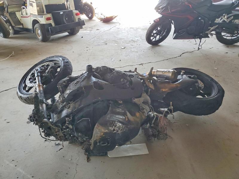 2025 Honda Cbr1000 VIN JH2SC7750SK800161 COPART salvage auction — BURN, AZ - CERT OF TITLE- NON REPAIR, sold $30 on 2026-07-27 (photo 3)