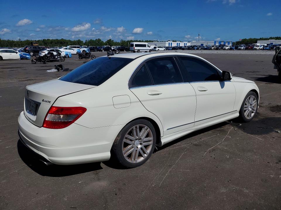 2009 Mercedes-benz C-klasse VIN WDDGF81X69F216653 COPART salvage auction — REAR END, Fl - Cert Of Title Slvg Rebuildable, sold $350 on 2026-08-05 (photo 3)