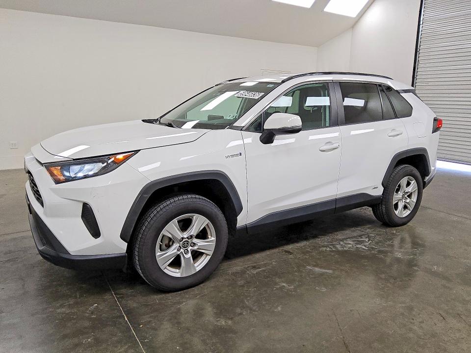 2021 Toyota Rav4 VIN 2T3MWRFV4MW116679 COPART salvage auction — MINOR DENT/SCRATCHES, Nj - Certificate Of Title, sold $22,250 on 2026-07-28 (photo 1)