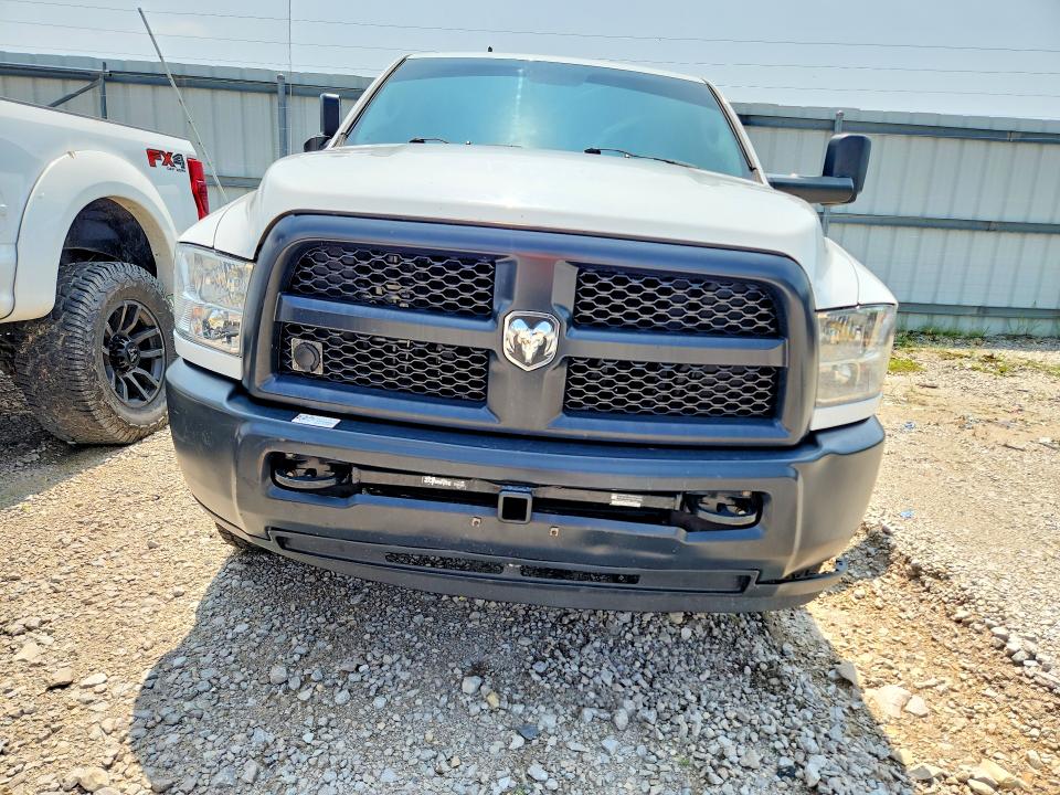 2017 Ram 3500 VIN 3C63R3CJ9HG762301 COPART salvage auction — NORMAL WEAR, Ky - Certificate Of Title, sold $1,850 on 2026-08-03 (photo 5)