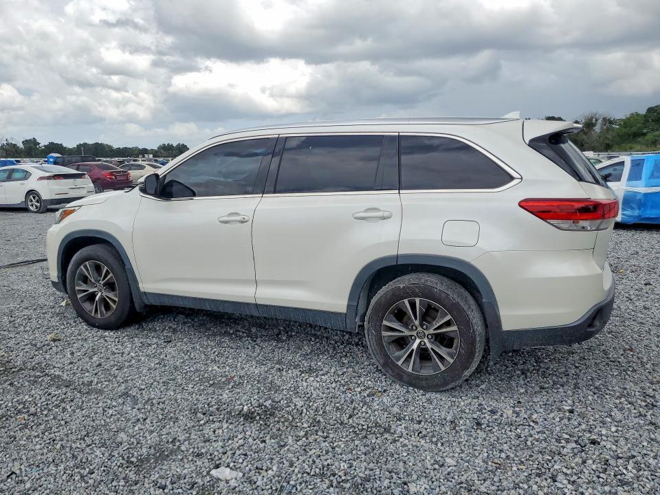 2019 Toyota Highlander VIN 5TDZZRFHXKS328637 COPART salvage auction — MINOR DENT/SCRATCHES, Fl - Certificate Of Title, sold $9,600 on 2026-07-28 (photo 2)