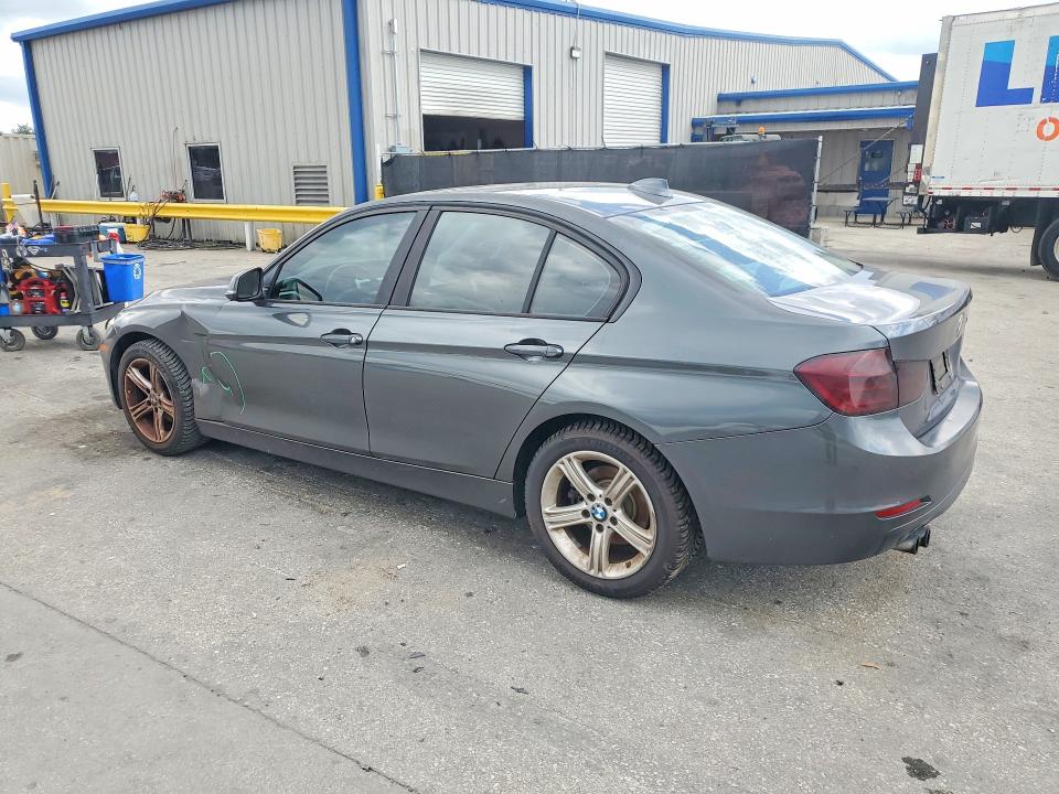 2013 BMW 3er VIN WBA3A5C57DJ461952 COPART salvage auction — FRONT END, Fl - Cert Of Title Slvg Rebuildable, sold $825 on 2026-08-04 (photo 2)
