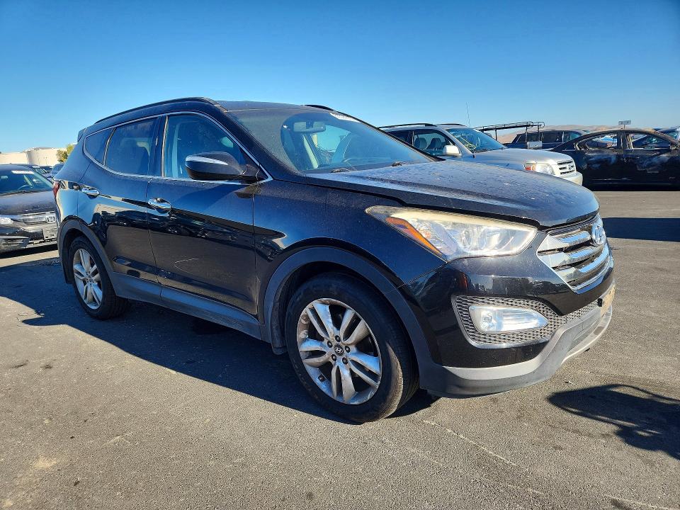 2014 Hyundai Santa fe VIN 5XYZU3LA5EG222200 COPART salvage auction — MINOR DENT/SCRATCHES, CA - DIS/DLR/EXP ONLY CLEAN TITLE, sold $850 on 2026-07-27 (photo 4)