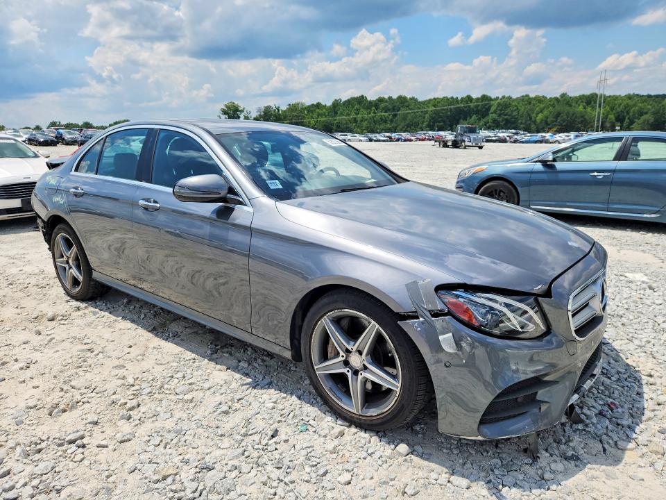 2017 Mercedes-benz E-klasse VIN WDDZF4KB2HA029961 COPART salvage auction — REAR END, GA - CERT OF TITLE-SALVAGE (P), sold $5,400 on 2026-07-13 (photo 4)