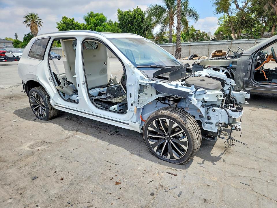 2026 Volvo Xc90 VIN YV4H60PF8T1458991 COPART salvage auction — STRIPPED, Ca - Certificate Of Title, sold $10,200 on 2026-07-07 (photo 4)