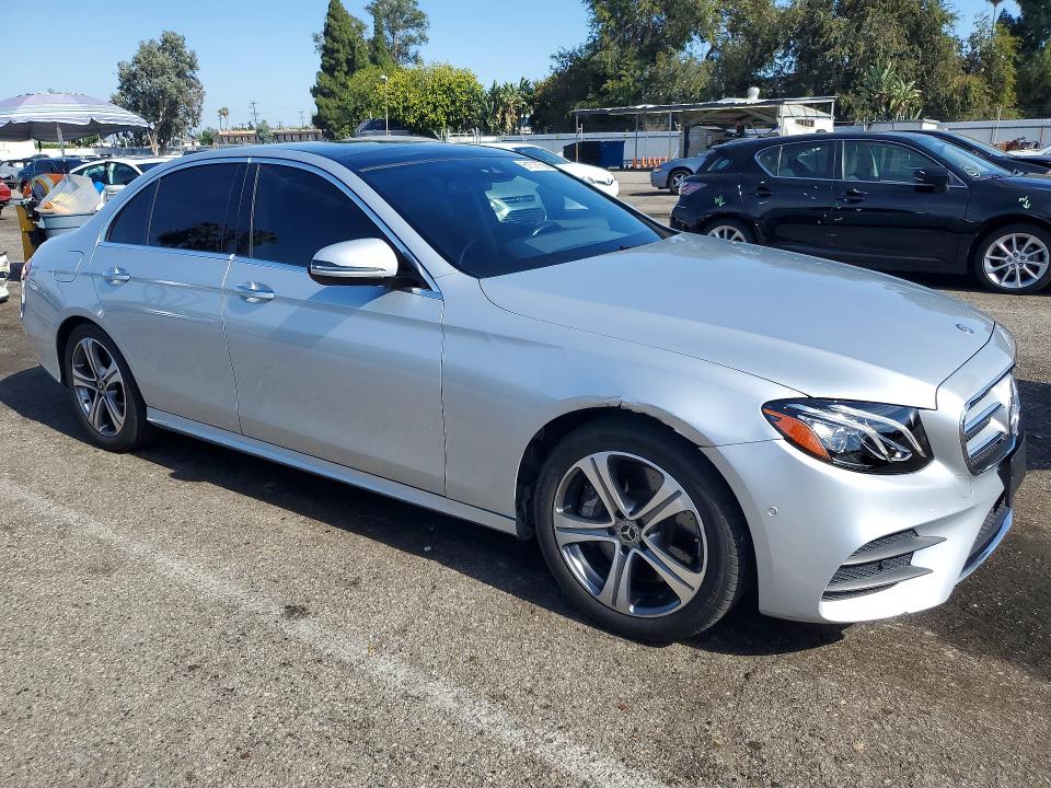 2017 Mercedes-benz E-klasse VIN WDDZF4JB9HA166624 COPART salvage auction — MINOR DENT/SCRATCHES, Ca - Salvage Certificate, sold $8,100 on 2026-07-31 (photo 4)