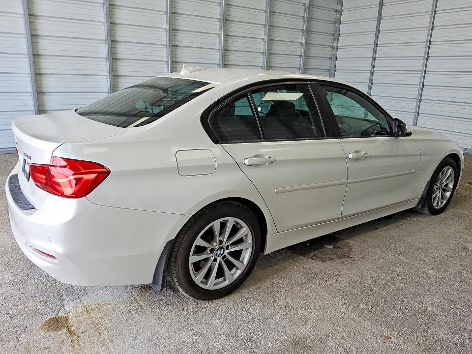2017 BMW 3 series VIN WBA8E5G50HNU41545 COPART salvage auction — MECHANICAL, FL - CERTIFICATE OF TITLE, sold $1,600 on 2026-08-04 (photo 3)