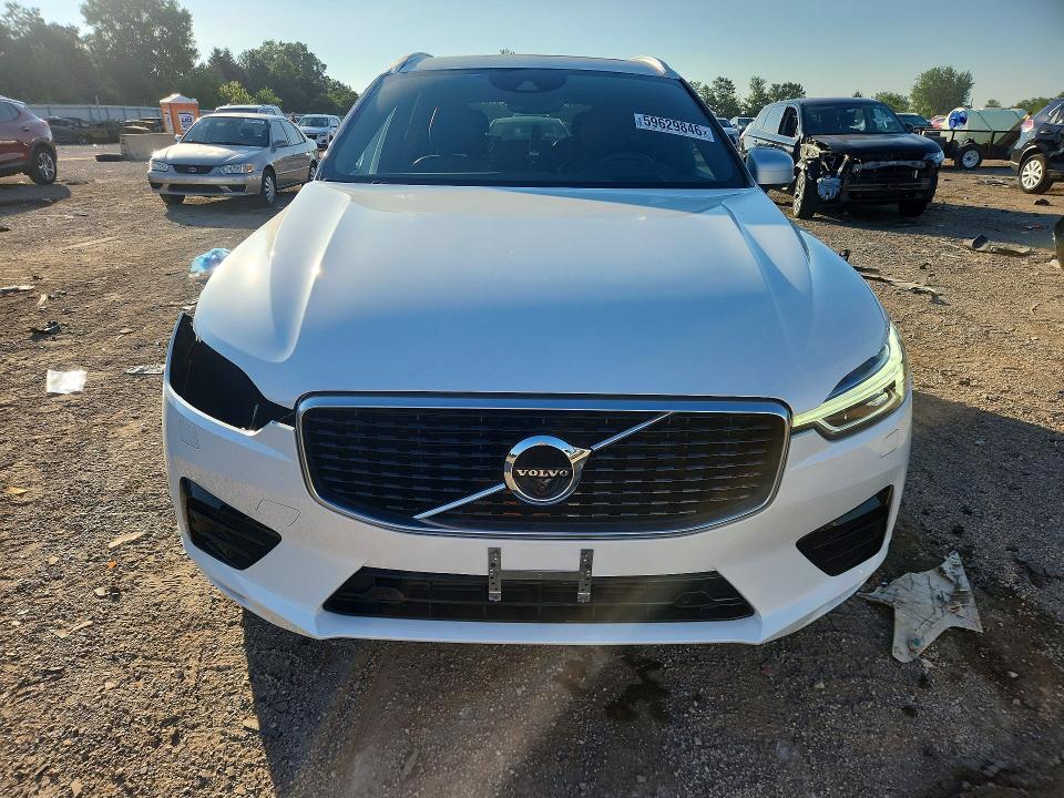 2018 Volvo Xc60 VIN LYVA22RM0JB117680 COPART salvage auction — SIDE, Salvage Title, sold $11,300 on 2026-08-04 (photo 5)
