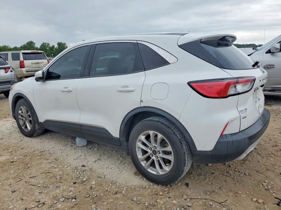 2020 Ford Escape VIN 1FMCU0G61LUB66449 COPART salvage auction — NORMAL WEAR, Tx - Certificate Of Title (P), sold $5,000 on 2026-08-15 (photo 2)