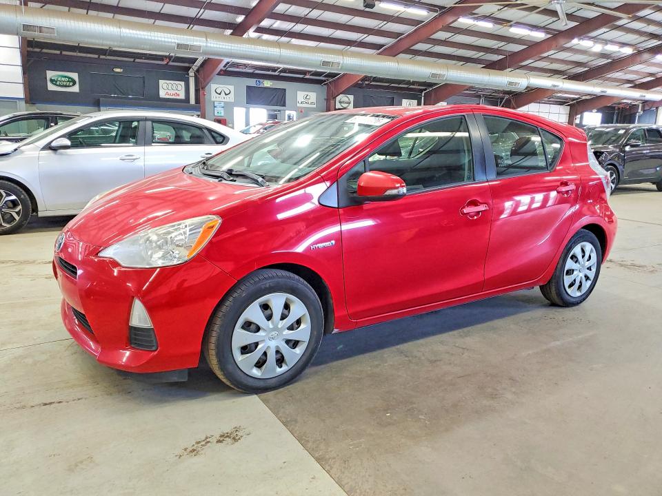 2014 Toyota Prius c VIN JTDKDTB37E1569600 COPART salvage auction — MINOR DENT/SCRATCHES, VT - CERTIFICATE OF TITLE (P), sold $3,200 on 2026-07-27 (photo 1)