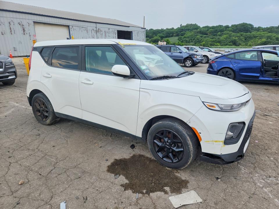2022 Kia Soul VIN KNDJ23AU6N7816551 COPART salvage auction — MINOR DENT/SCRATCHES, Il - Certificate Of Title, sold $250 on 2026-07-28 (photo 4)
