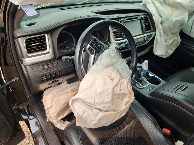 2015 Toyota Highlander VIN 5TDDKRFH1FS081318 COPART salvage auction — FRONT END, MI - DEALER ONLY CLEAN TITLE, sold $375 on 2026-07-24 (photo 8)