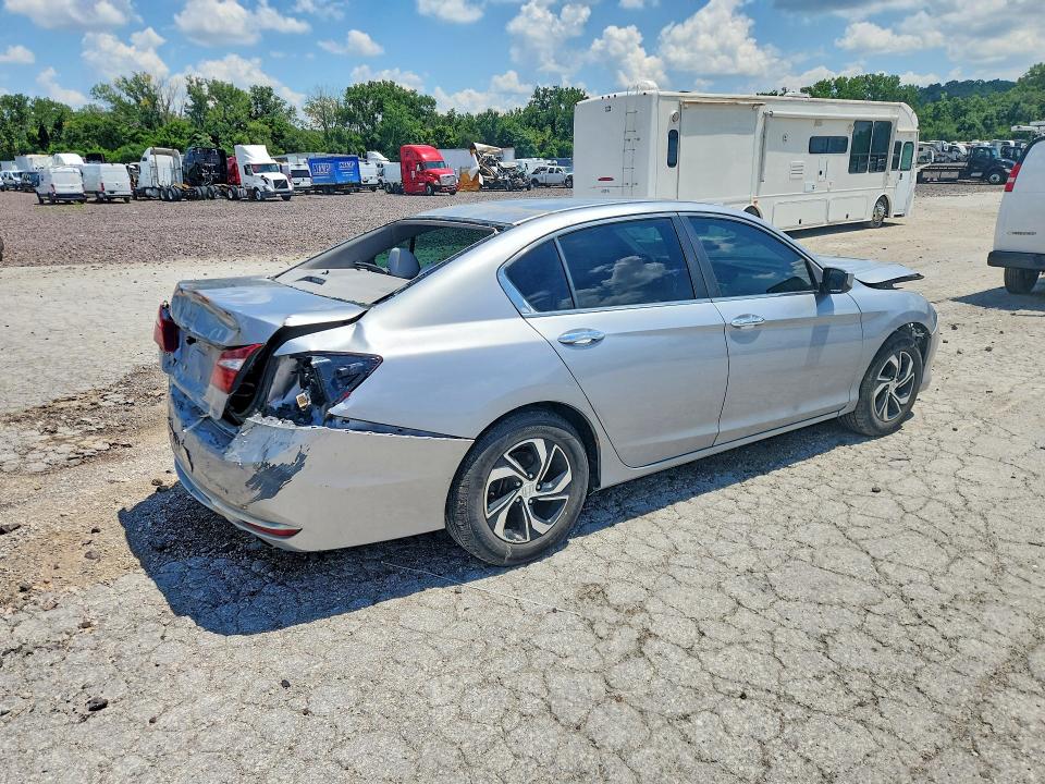 2017 Honda Accord VIN 1HGCR2F33HA030147 COPART salvage auction — FRONT END, Ne - Dealer Only Clean Title, sold $2,350 on 2026-07-30 (photo 3)