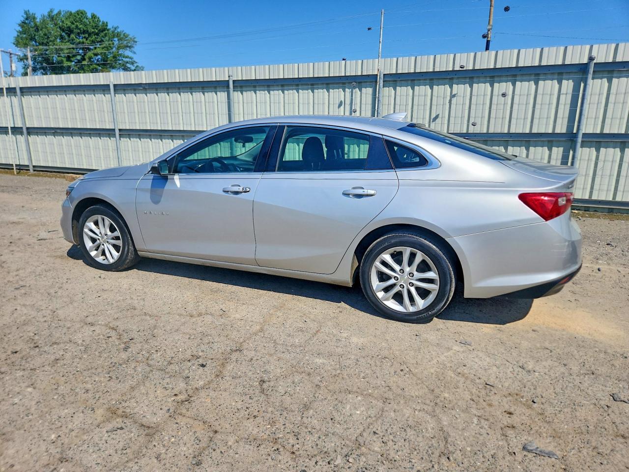 2018 Chevrolet Malibu Limited VIN 1G1ZD5ST1JF207214 COPART salvage auction — Minor Dent/Scratches, LA - PERMIT TO SELL, sold $2,300 on 2026-07-09 (photo 2)