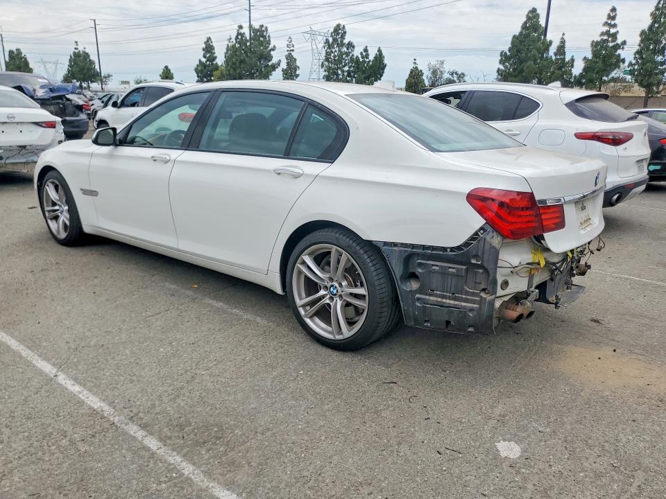 2013 BMW 7er VIN WBAYE8C56DD132296 COPART salvage auction — REAR END, Ca - Salvage Certificate, sold $475 on 2026-07-28 (photo 2)