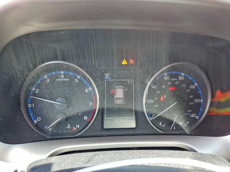 2017 Toyota Rav 4 VIN JTMZFREV2HJ123142 COPART salvage auction — REAR END, Fl - Cert Of Title Slvg Rebuildable, sold $5,000 on 2026-07-17 (photo 9)