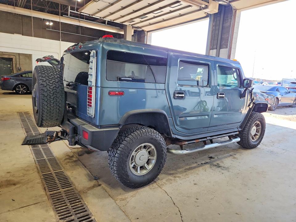 2005 Hummer H2 VIN 5GRGN23U45H124158 COPART salvage auction — MECHANICAL, IN - CERTIFICATE OF TITLE, sold $2,100 on 2026-09-01 (photo 3)