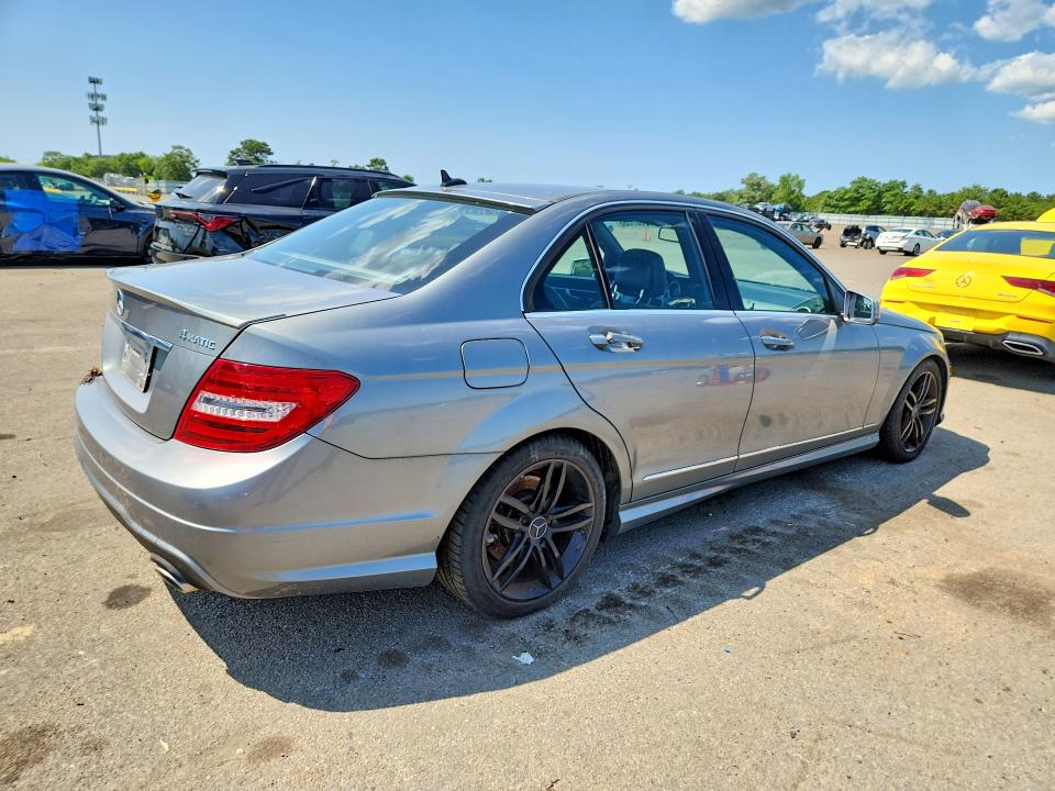 2012 Mercedes-benz VIN WDDGF8BB9CR196732 COPART salvage auction — MECHANICAL, NY - CERTIFICATE OF TITLE, sold $1,600 on 2026-08-04 (photo 3)