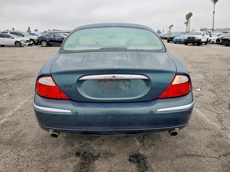 2002 Jaguar S type VIN SAJDA01N02FM35773 COPART salvage auction — MINOR DENT/SCRATCHES, Ca - Dis/Dlr/Exp App For Dup Clean, sold $325 on 2026-07-21 (photo 6)