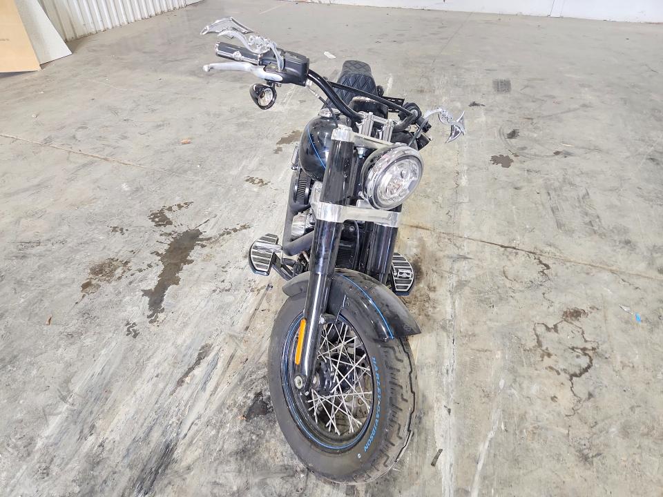 2020 Harley-davidson Softail VIN 1HD1YDJ12LB072160 COPART salvage auction — MINOR DENT/SCRATCHES, Ok - Certificate Of Title (P), sold $1,150 on 2026-07-29 (photo 2)