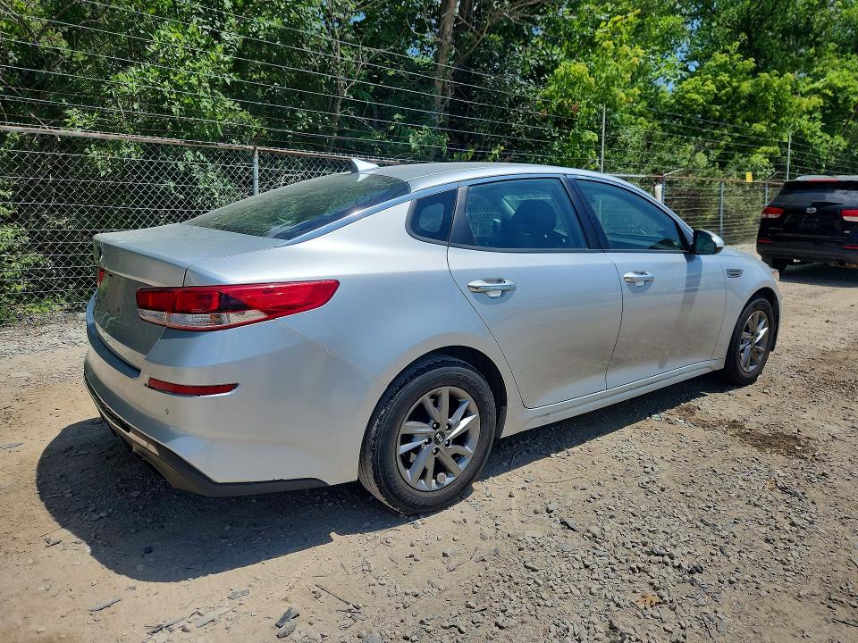 2019 Kia Optima VIN 5XXGT4L3XKG296097 COPART salvage auction — MINOR DENT/SCRATCHES, Oh - Certificate Of Title, sold $825 on 2026-07-29 (photo 3)