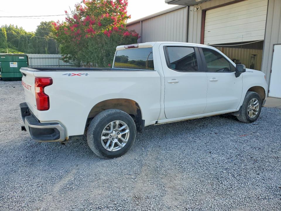 2023 Chevrolet Silverado 1500 VIN 1GCUDDED0PZ329134 COPART salvage auction — MINOR DENT/SCRATCHES, MS - CERTIFICATE OF TITLE, sold $12,400 on 2026-07-30 (photo 3)