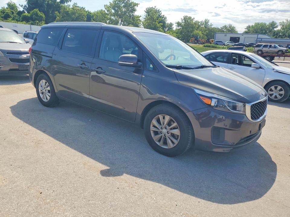 2017 Kia SEDONA VIN KNDMB5C13H6238396 COPART salvage auction — NORMAL WEAR, IL - CERTIFICATE OF TITLE, sold $1,100 on 2026-07-28 (photo 4)