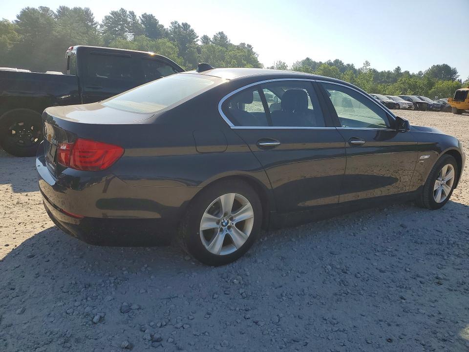 2012 BMW 5er VIN WBAXH5C52CDW03280 COPART salvage auction — MINOR DENT/SCRATCHES, MA - CERTIFICATE OF TITLE, sold $675 on 2026-07-20 (photo 3)