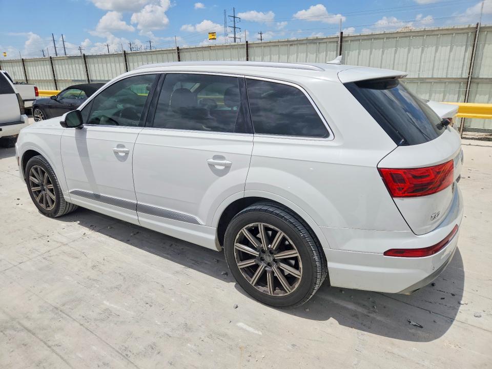 2017 Audi Q7 VIN WA1LAAF76HD004993 COPART salvage auction — MECHANICAL, TX - CERTIFICATE OF TITLE, sold $4,500 on 2026-07-28 (photo 2)