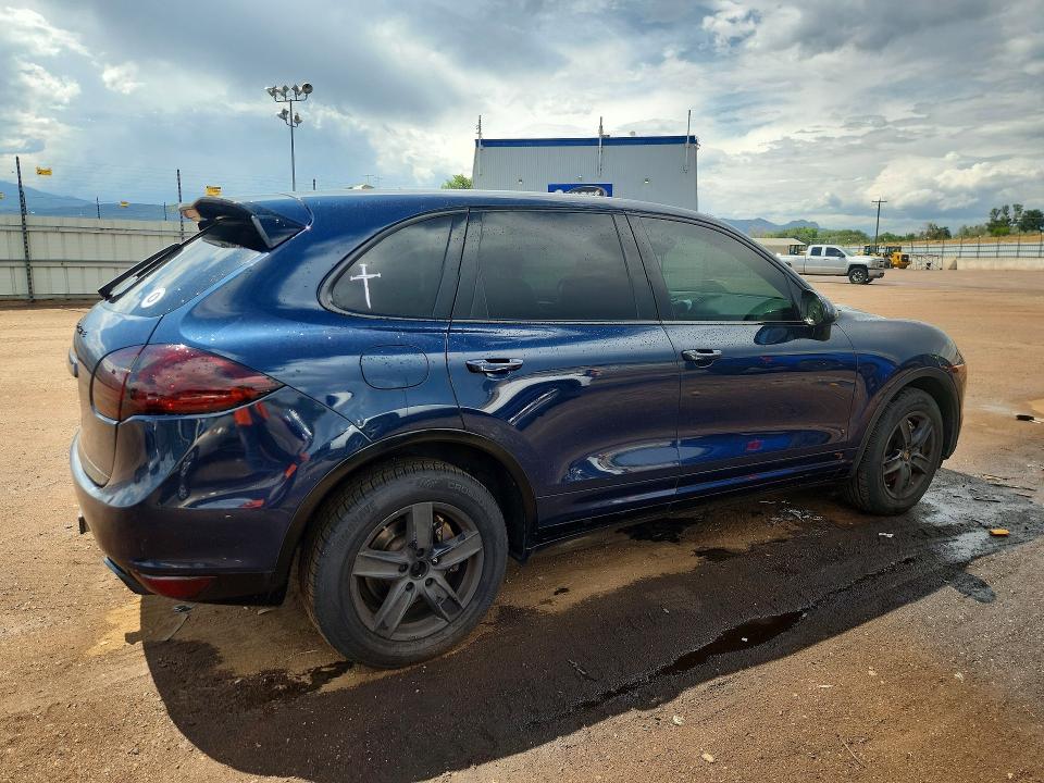 2011 Porsche Cayenne VIN WP1AA2A24BLA09460 COPART salvage auction — MECHANICAL, Co - Dis/Dlr/Exp Only Clean Title, sold $275 on 2026-07-27 (photo 3)