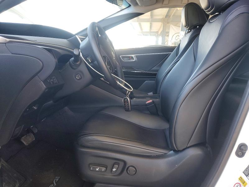 2019 Toyota Mirai VIN JTDBVRBD1KA005624 COPART salvage auction — REAR END, CA - DLR/DIS/EXP ONLY SALVAGE TITLE, sold $525 on 2026-07-30 (photo 7)