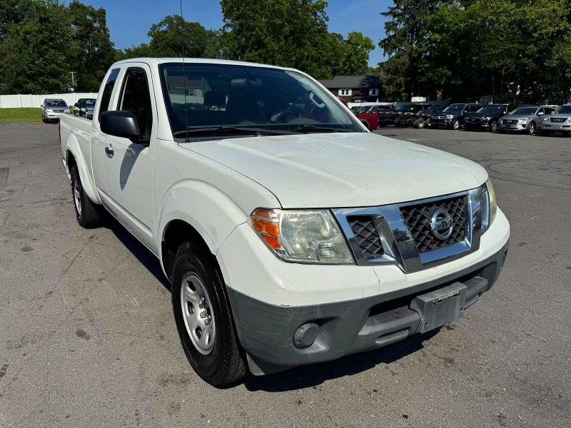 2015 Nissan VIN 1N6BD0CT8FN714616 COPART salvage auction — MINOR DENT/SCRATCHES, Fl - Certificate Of Title, sold $2,900 on 2026-07-29 (photo 4)