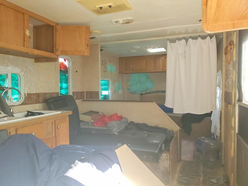2007 Gulf stream Coach VIN 1NL1GTM2671040644 COPART salvage auction — ALL OVER, CA - SALVAGE CERTIFICATE, sold $50 on 2026-09-17 (photo 5)