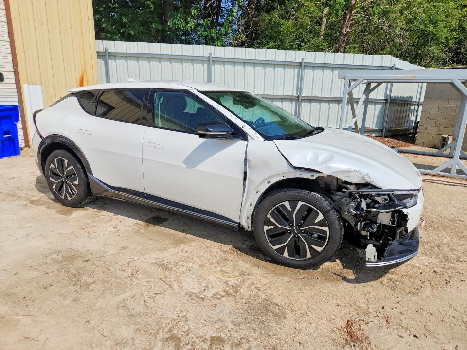 2024 Kia Ev6 VIN KNDC34LA8R5159963 COPART salvage auction — FRONT END, MA - DEALER ONLY CLEAN TITLE, sold $10,100 on 2026-07-20 (photo 4)