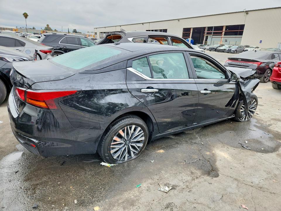 2025 Nissan Altima VIN 1N4BL4DV4SN432809 COPART salvage auction — FRONT END, Ca - Non-Repairable Vehicle Cert, sold $2,400 on 2026-08-03 (photo 3)